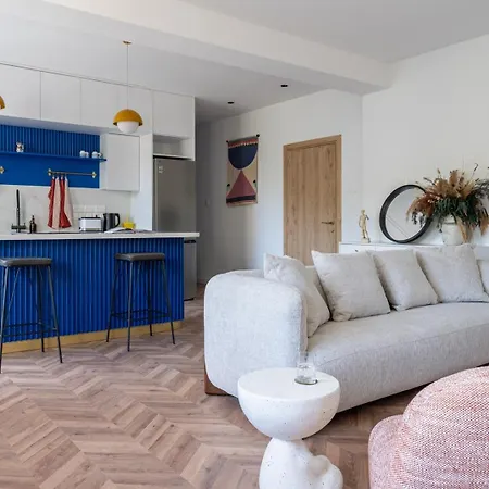 Modern Luxury 2br|park View & Balcony דירה